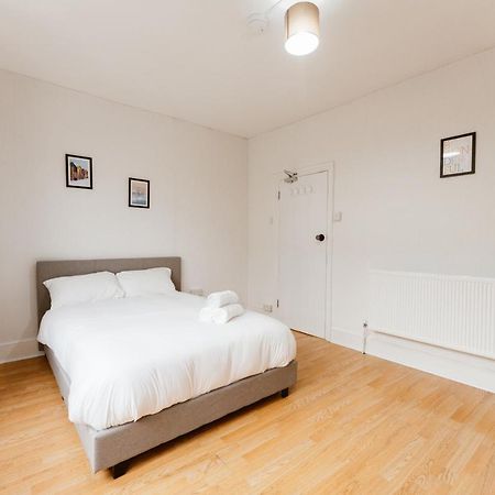 Great Rooms In Plaistow ロンドン エクステリア 写真