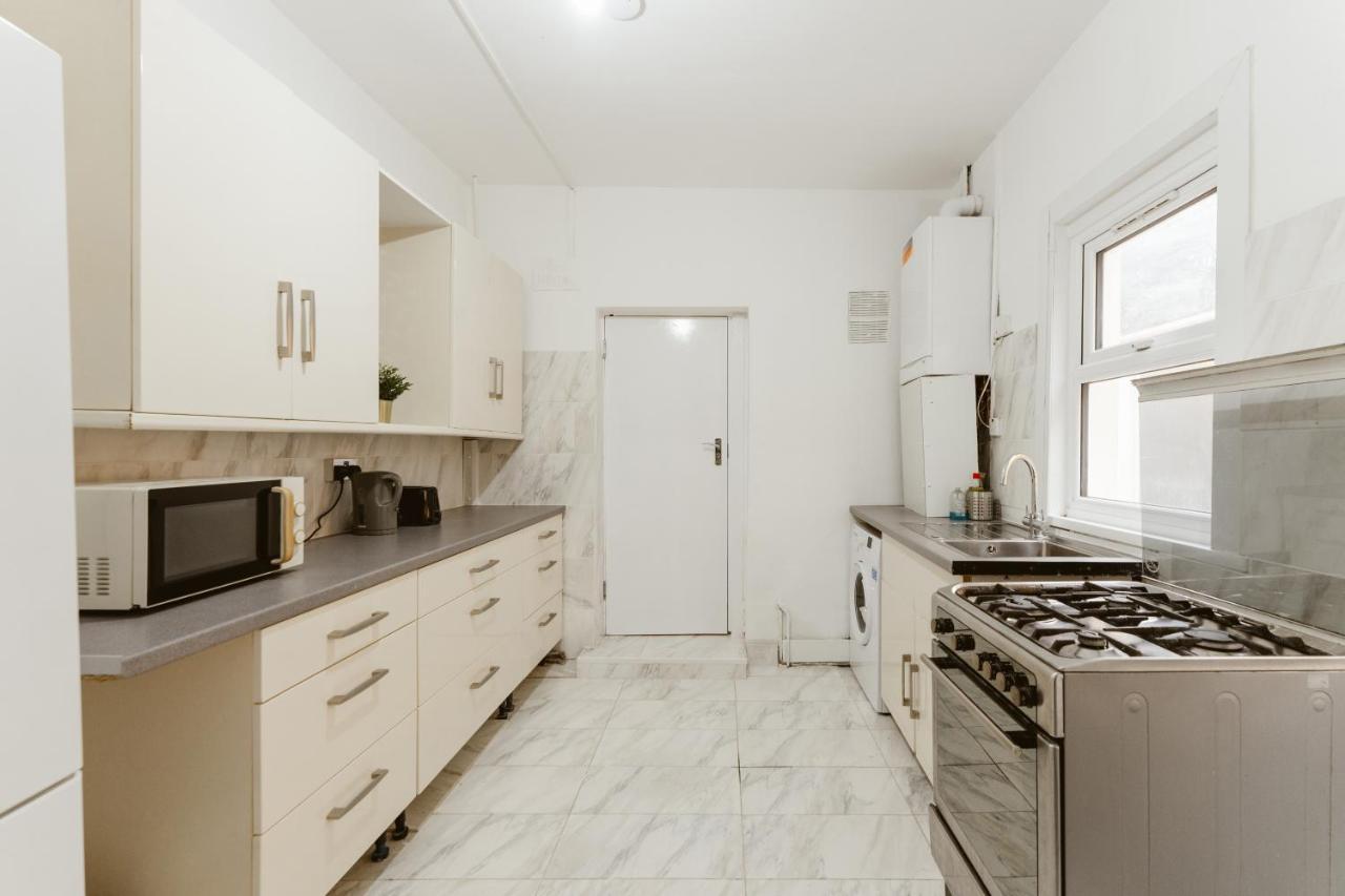 Great Rooms In Plaistow ロンドン エクステリア 写真